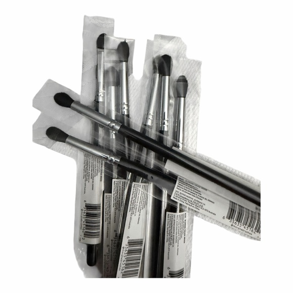 Morphe M330 Black Makeup Brush - Set of 2 - Picture 5 of 5